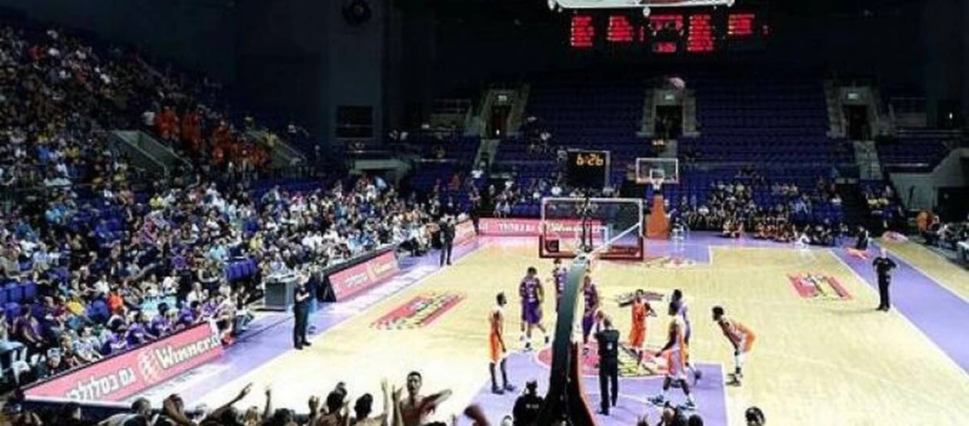 Ισραήλ: Πύραυλος έπεσε δίπλα από το γήπεδο της Χάποελ Χολόν (βίντεο)